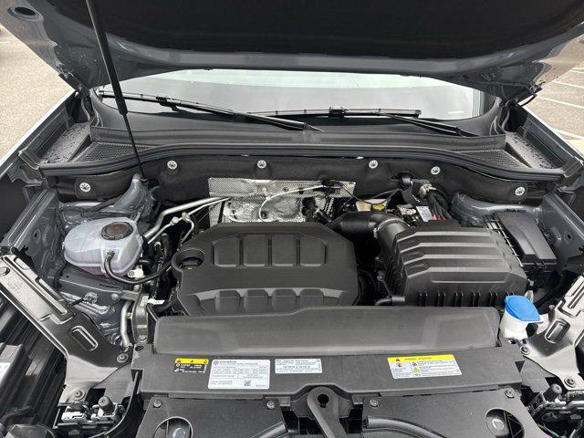 Photo of 2025 Pure Gray Volkswagen Atlas