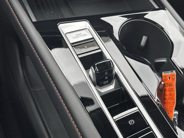 Photo of 2025 Pure Gray Volkswagen Atlas