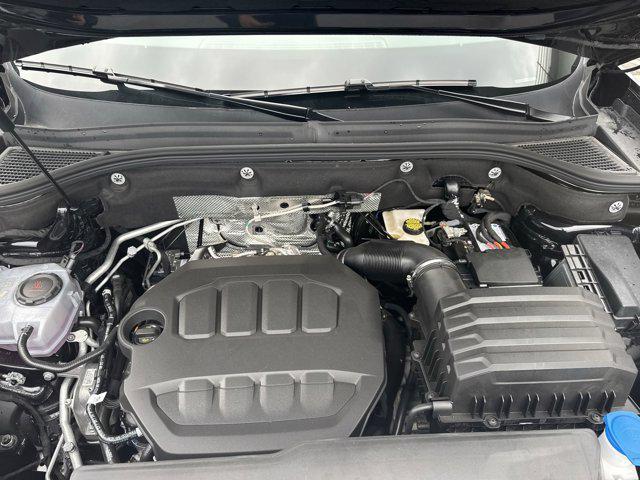 Photo of 2025 Deep Black Pearl Volkswagen Atlas