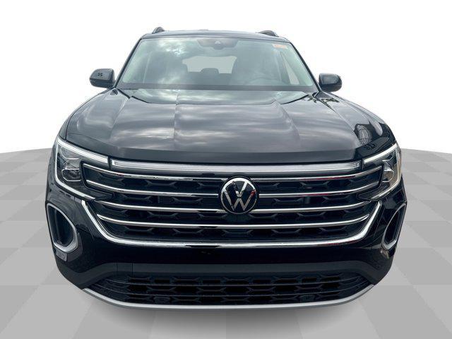 Photo of 2025 Deep Black Pearl Volkswagen Atlas