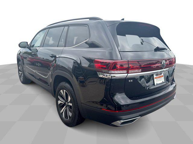 Photo of 2025 Deep Black Pearl Volkswagen Atlas