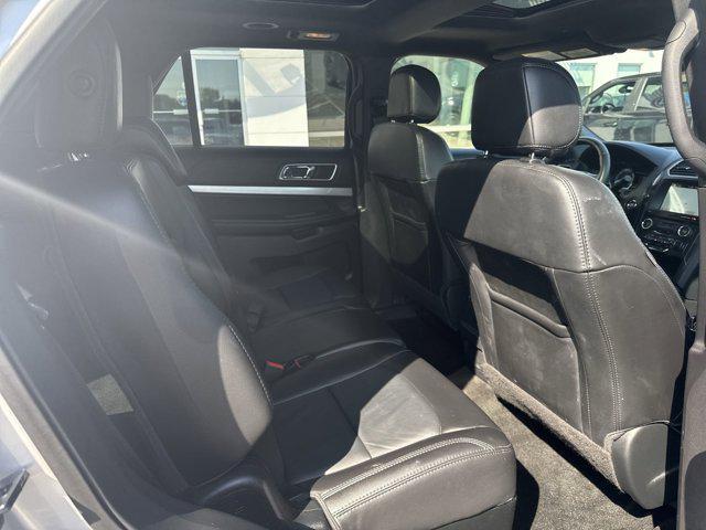 Photo of 2017 Ingot Silver Metallic Ford Explorer