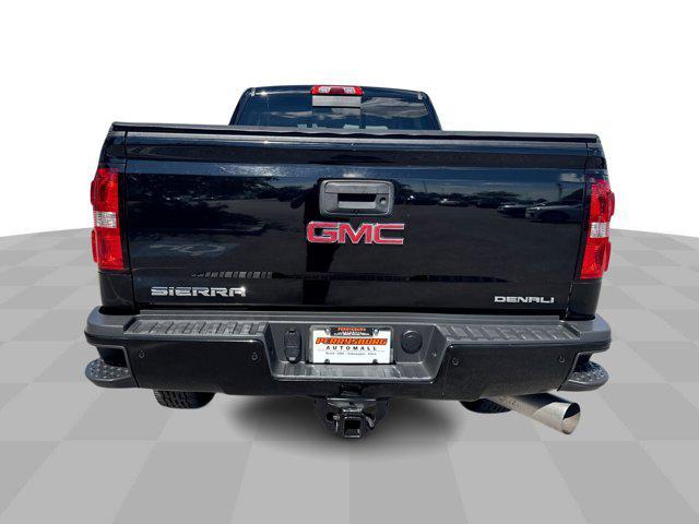 Photo of 2016 Onyx Black GMC Sierra 2500