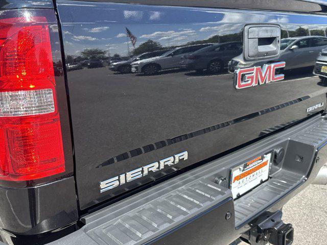 Photo of 2016 Onyx Black GMC Sierra 2500