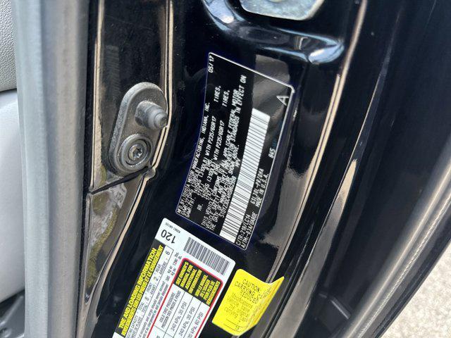 Photo of 2017 Midnight Black Metallic Toyota Sienna