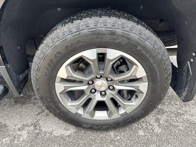 Photo of 2024 Black Chevrolet Silverado 1500