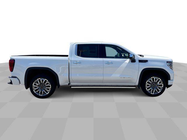 Photo of 2023 White Frost Tricoat GMC Sierra 1500