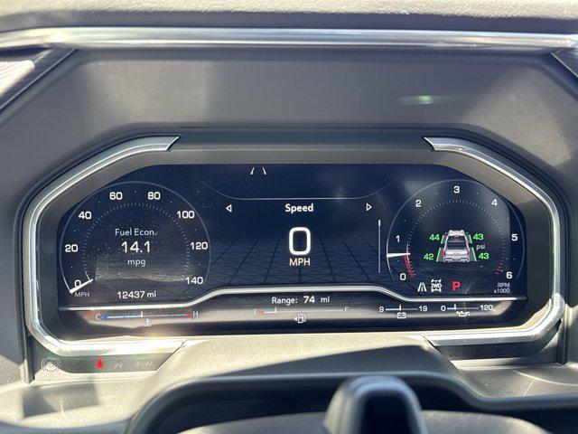 Photo of 2023 White Frost Tricoat GMC Sierra 1500