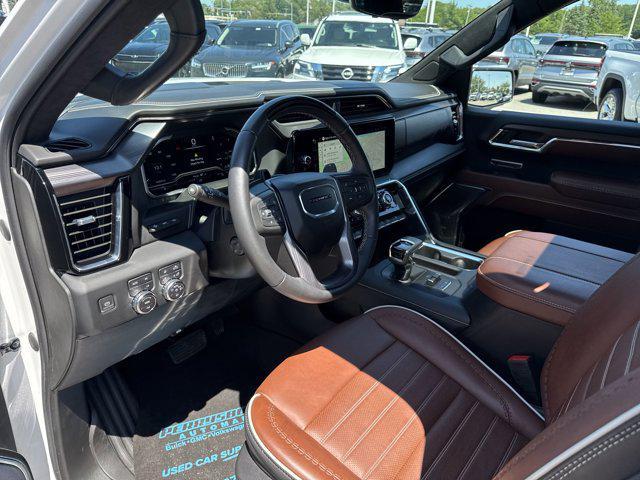 Photo of 2023 White Frost Tricoat GMC Sierra 1500