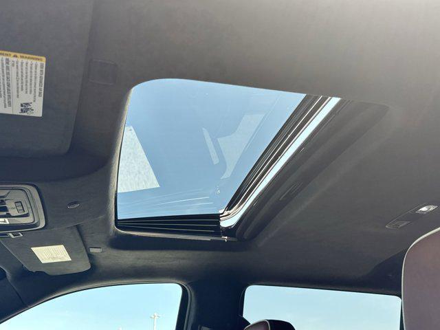 Photo of 2023 White Frost Tricoat GMC Sierra 1500