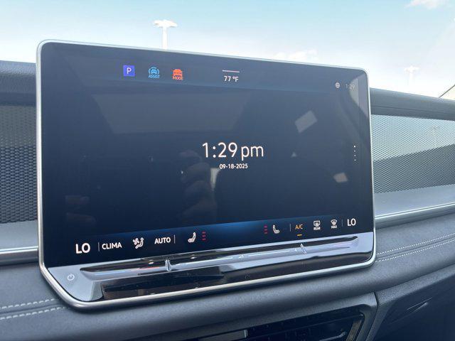 Photo of 2025 Pure White Volkswagen Tiguan