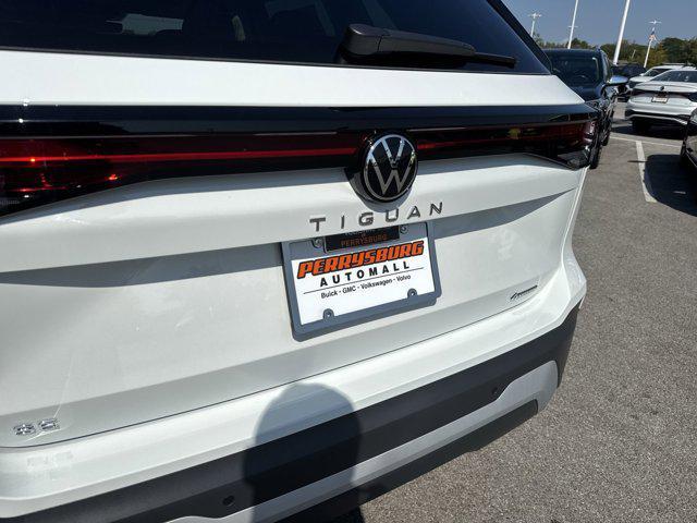 Photo of 2025 Pure White Volkswagen Tiguan