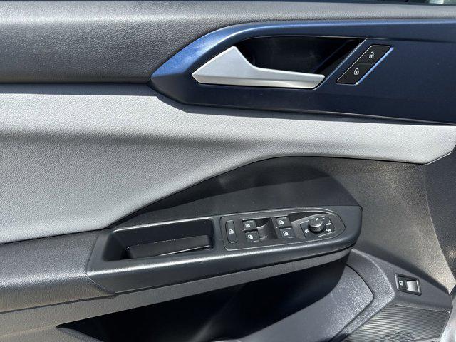 Photo of 2022 Pyrite Silver Metallic Volkswagen Taos