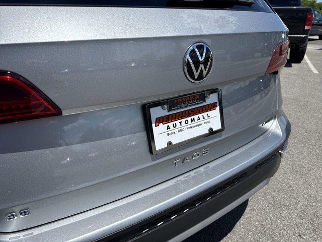 Photo of 2022 Pyrite Silver Metallic Volkswagen Taos