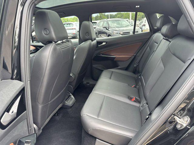 Photo of 2021 Mythos Black Metallic Volkswagen ID.4
