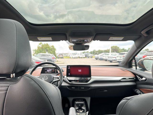 Photo of 2021 Mythos Black Metallic Volkswagen ID.4