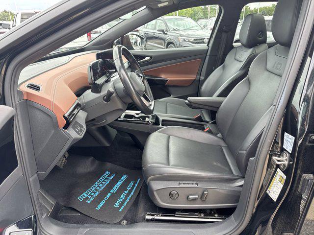Photo of 2021 Mythos Black Metallic Volkswagen ID.4