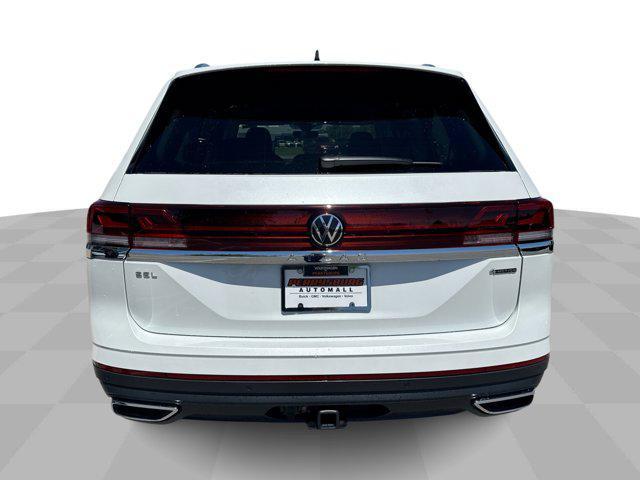 Photo of 2025 Opal White Pearl Volkswagen Atlas