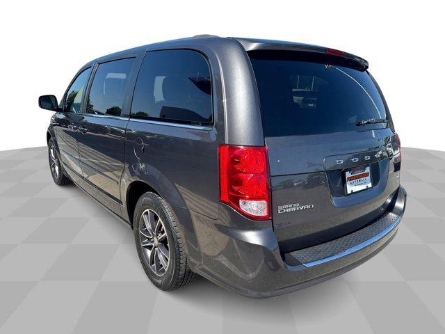 Photo of 2017 Granite Pearlcoat Dodge Grand Caravan