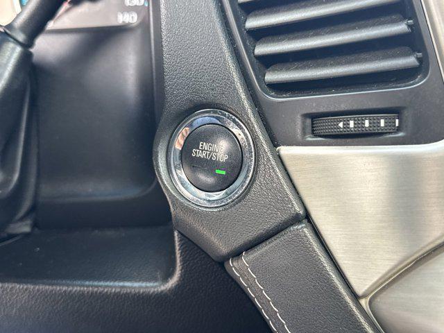 Photo of 2019 Summit White GMC Yukon