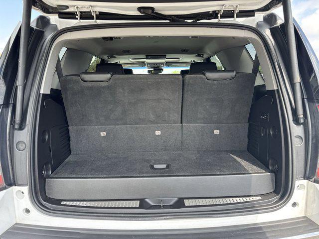 Photo of 2019 Summit White GMC Yukon