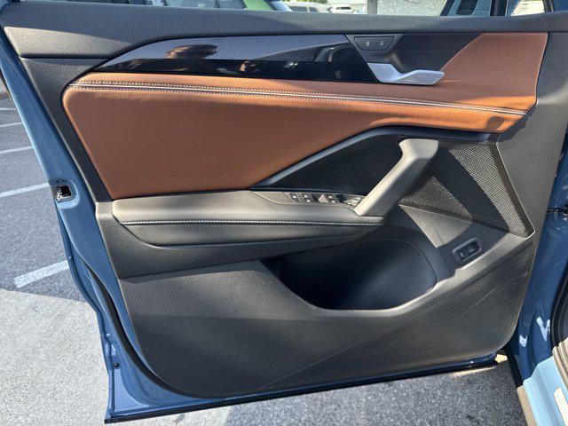 Photo of 2025 Monterey Blue Pearl Volkswagen Tiguan