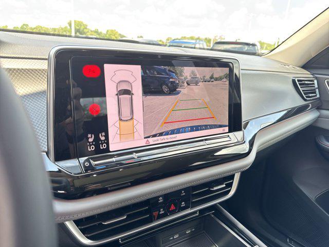 Photo of 2025 Pure Gray Volkswagen Atlas