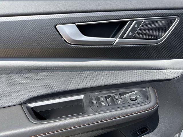 Photo of 2025 Pure Gray Volkswagen Atlas