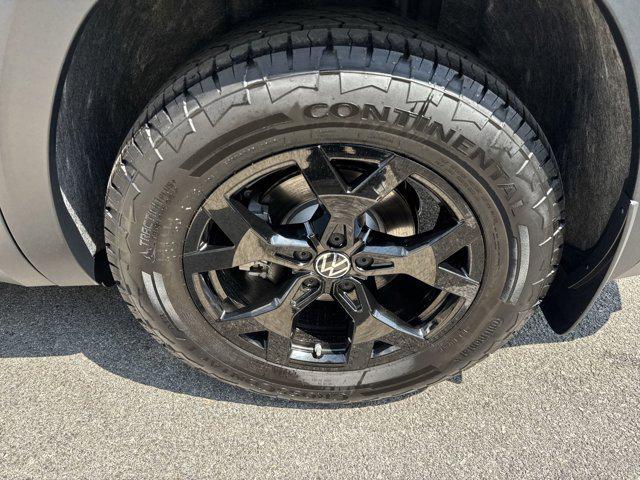 Photo of 2025 Pure Gray Volkswagen Atlas