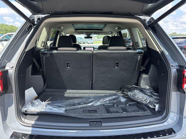 Photo of 2025 Pure Gray Volkswagen Atlas