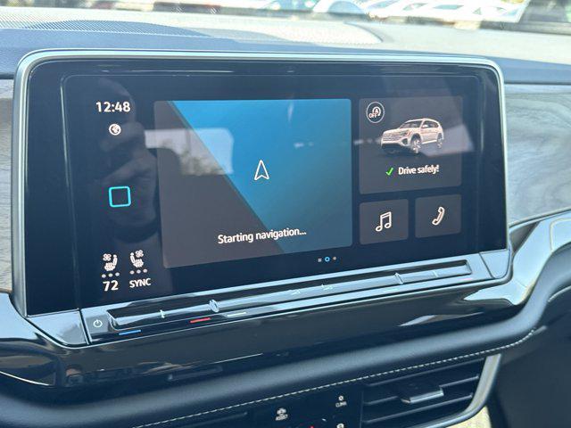 Photo of 2026 opal white pearl Volkswagen Atlas