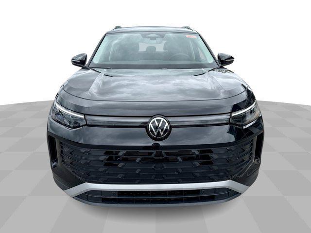 Photo of 2025 Deep Black Pearl Volkswagen Tiguan
