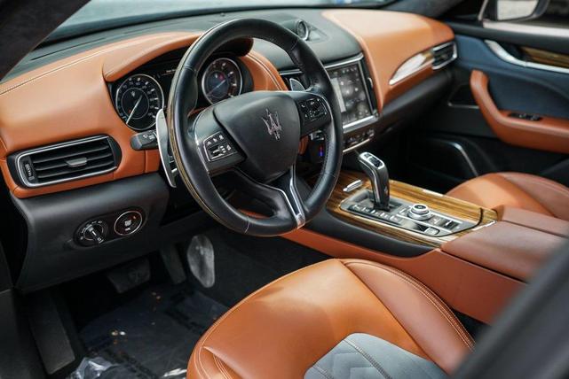 Photo of 2021 Blue Maserati Levante