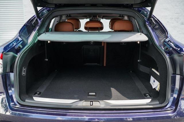 Photo of 2021 Blue Maserati Levante