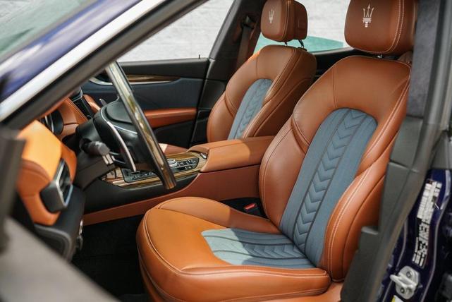 Photo of 2021 Blue Maserati Levante