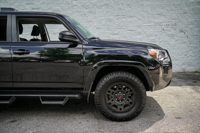 Photo of 2023 Midnight Black Metallic Toyota 4Runner