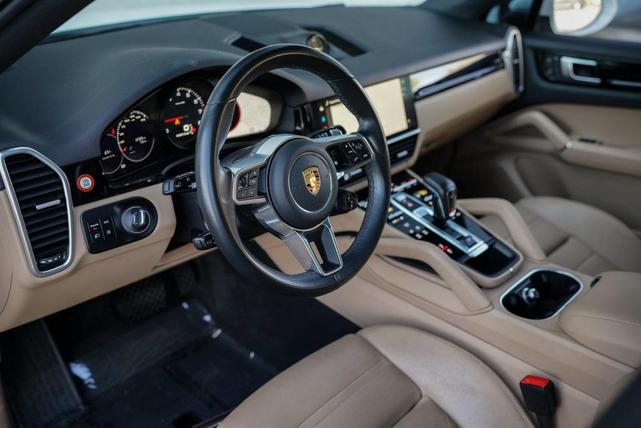 Photo of 2022 Gray Porsche Cayenne
