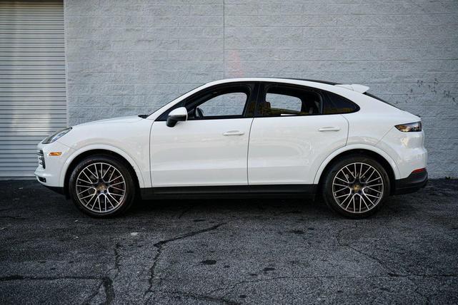 Photo of 2022 Gray Porsche Cayenne