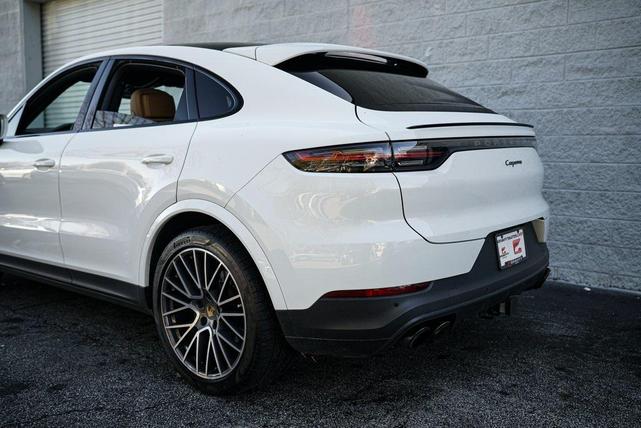Photo of 2022 Gray Porsche Cayenne