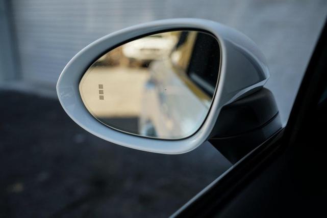 Photo of 2022 Gray Porsche Cayenne