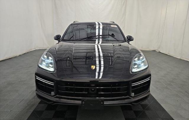 Photo of 2021 Black Porsche Cayenne