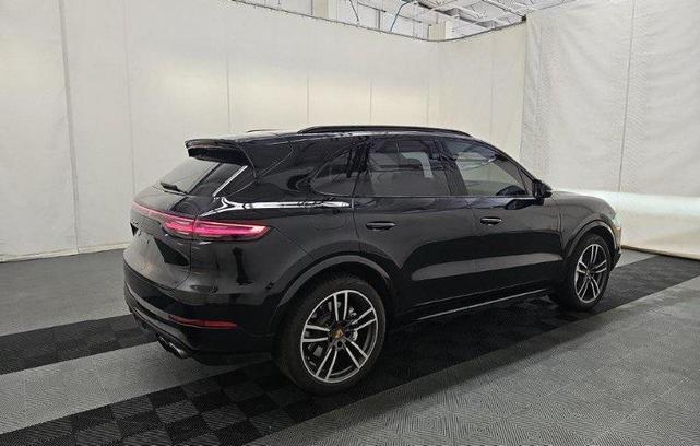 Photo of 2021 Black Porsche Cayenne