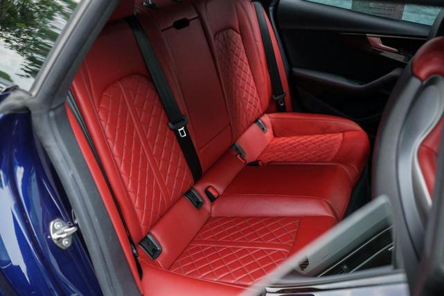 Photo of 2022 Blue Metallic Audi S5