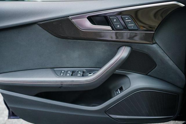 Photo of 2022 Blue Metallic Audi S5