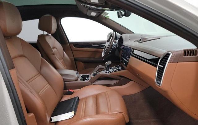 Photo of 2022 Tan Porsche Cayenne