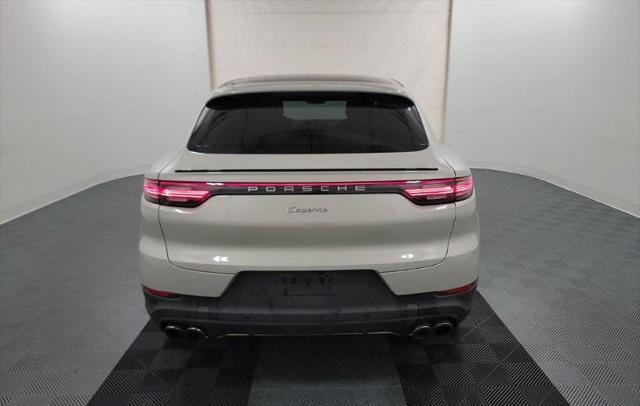 Photo of 2022 Tan Porsche Cayenne