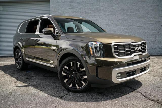 Photo of 2024 Dark Moss Kia Telluride