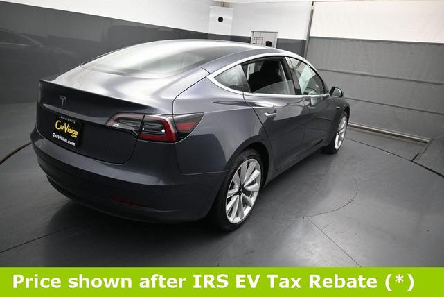 Photo of 2019 Gray Tesla Model 3
