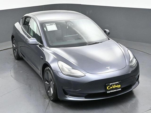 Photo of 2023 Gray Tesla Model 3