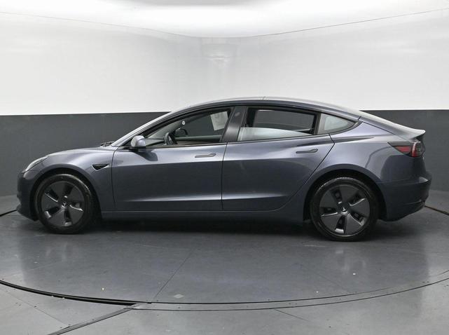 Photo of 2023 Gray Tesla Model 3